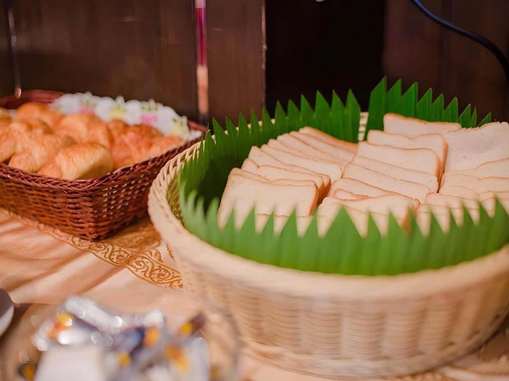 ホテル アズール バングラ プーケット パトン エクステリア 写真